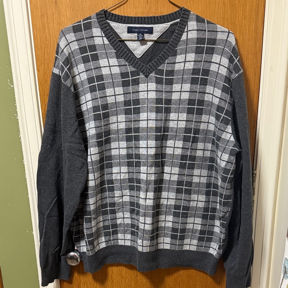 Tommy Hilfiger Silver and Gray Checkered V-Neck Sweater